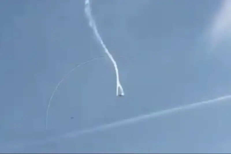 سقوط یک بالگرد نظامی در نزدیکی مرز آذربایجان و گرجستان + فیلم