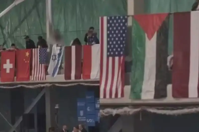 جایگزین شدن پرچم اسرائیل با پرچم فلسطین در جام جهانی شمشیربازی