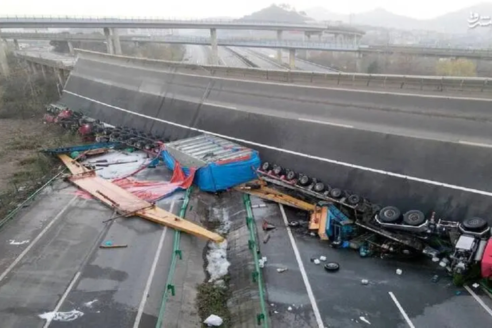 فروریختن پل هونگچی در چین +فیلم