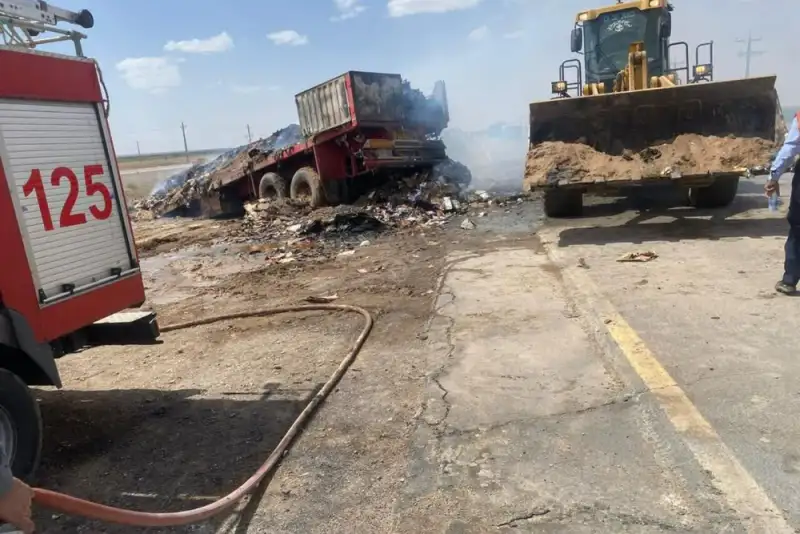 برخورد سه تریلی‌ در بروجرد 2 کشته برجا گذاشت