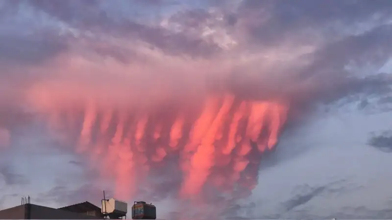 ابرهای عجیب ماموتی در ترکیه