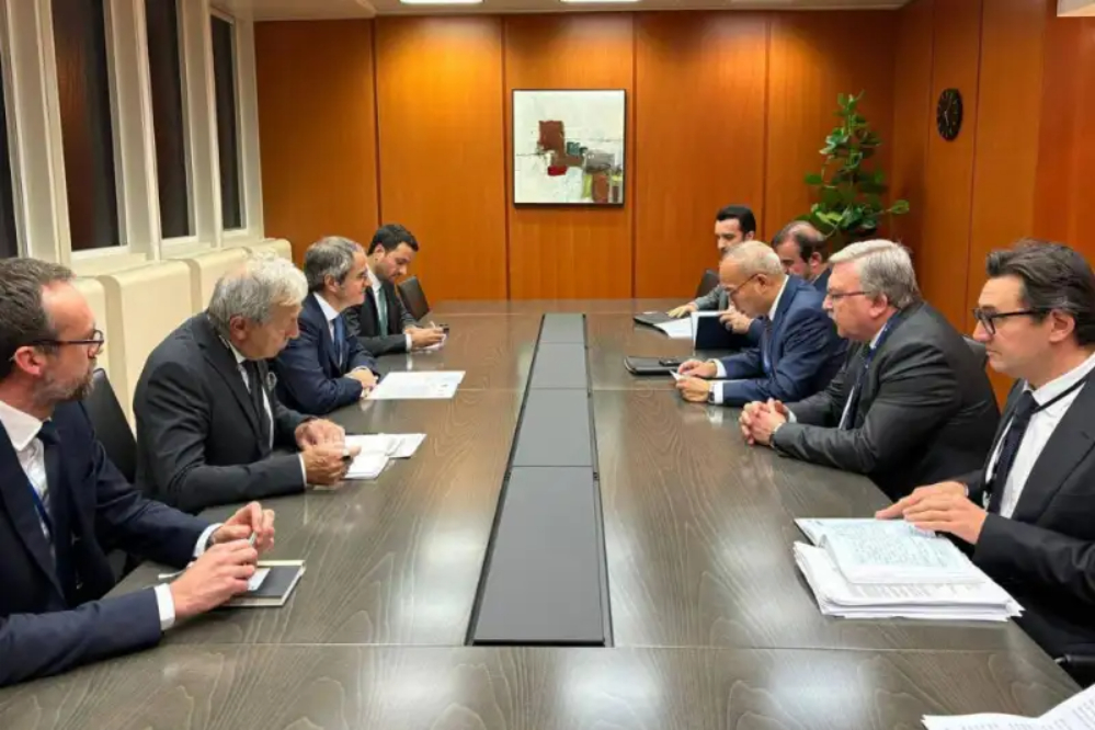 伊朗、中国和俄罗斯大使会见了格罗西