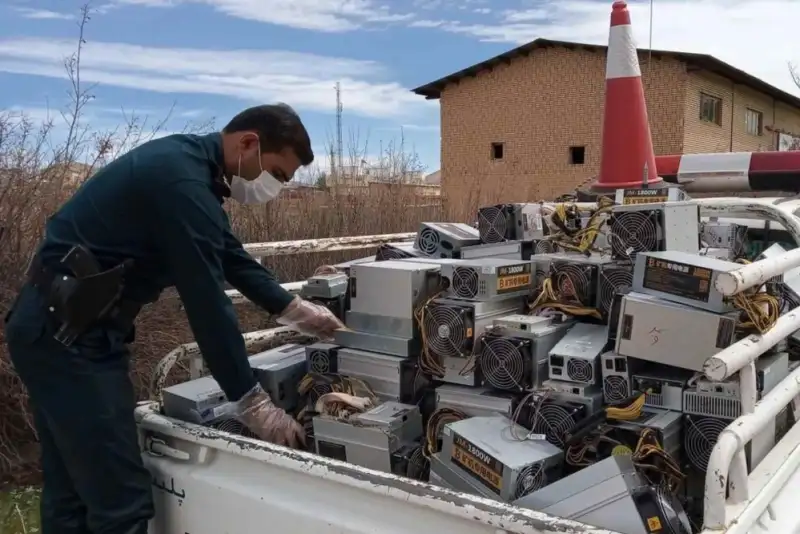 معرفان ماینرهای غیرمجاز 12 میلیارد تومان پاداش گرفتند