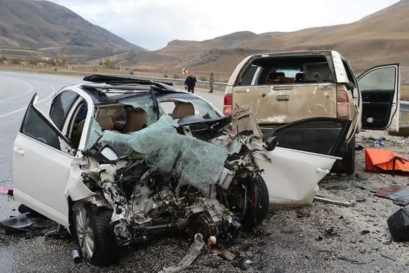 جان باختن بیش از 8 هزار نفر  در تصادفات جاده‌ای