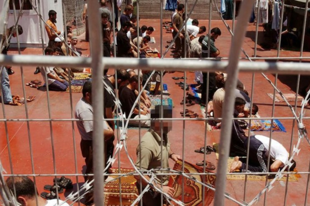 הארגון הערבי לזכויות אדם מגנה התעללות מינית באסירים פלסטינים.