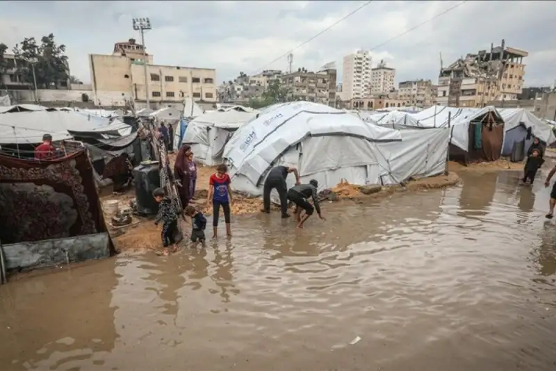 سازمان ملل: باران چادر آوارگان غزه را زیر آب برد