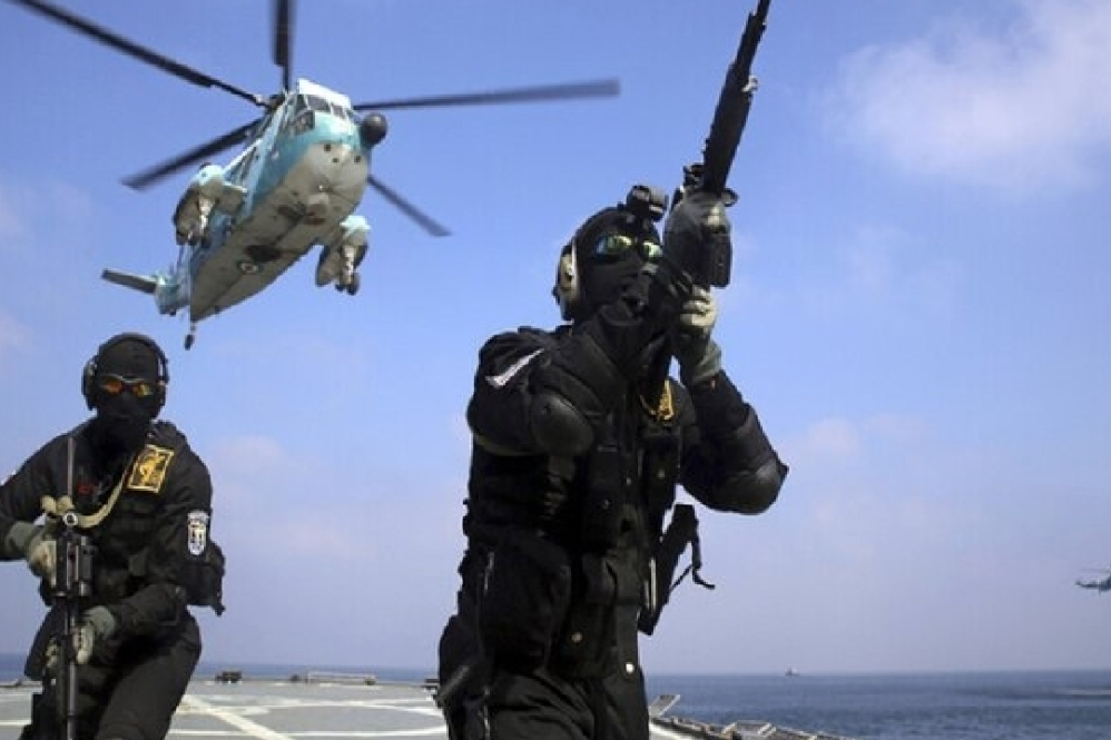 توقیف نفتکش متخلف Talara توسط نیروی دریایی سپاه در سواحل مکران