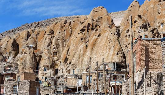 Introduction to Tourist Attractions of Iranian Cities