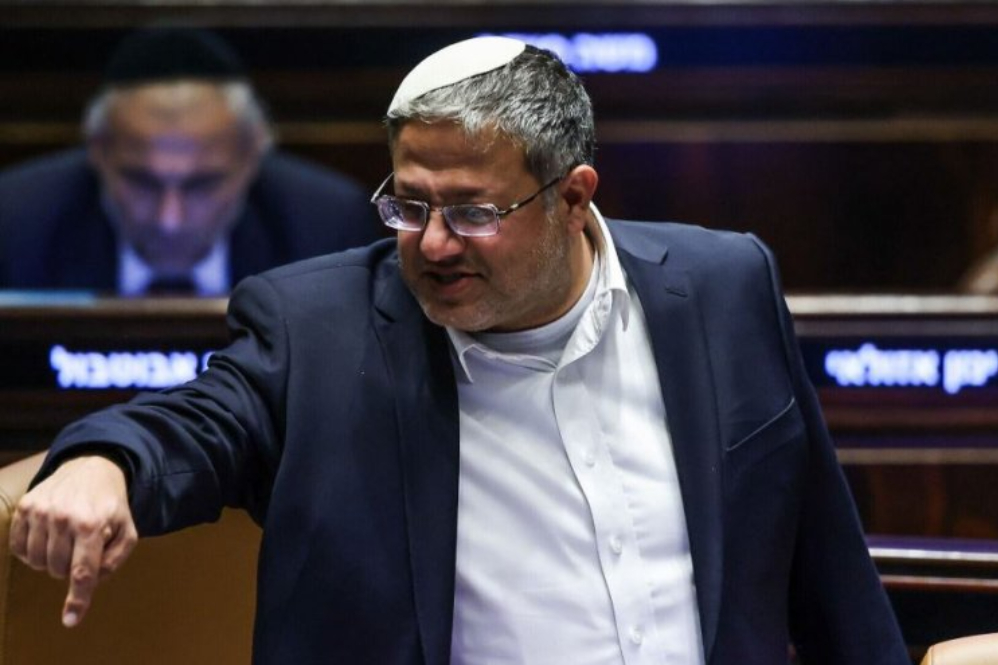 בן גביר מציע לעצור את עבאס ולמנוע את הקמתה של מדינה פלסטינית.