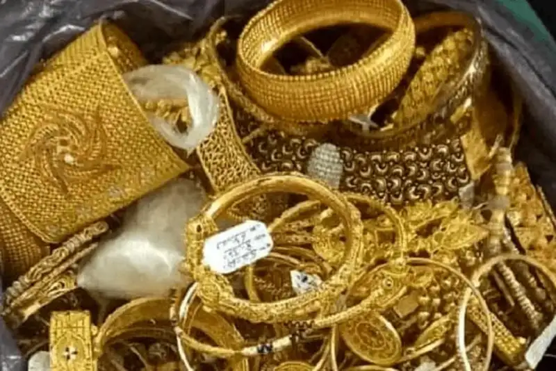 کارگر شهرداری بروجردی طلاهای چند میلیاردی را به صاحبش برگرداند