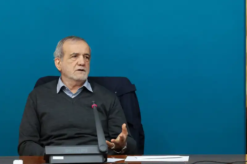 تاکید رئیس جمهور بر ضرورت جلوگیری از افزایش سهم پرداختی مردم در نظام سلامت