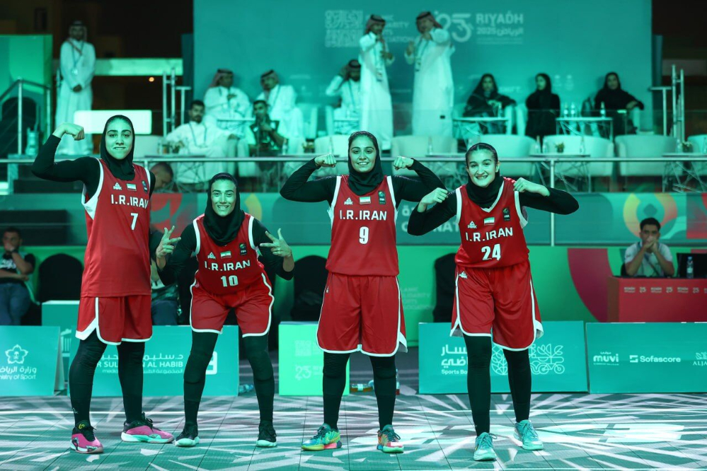 دختران بسکتبال سه نفره گل کاشتند/ صعود ایران نیمه‌نهایی با صدرنشینی