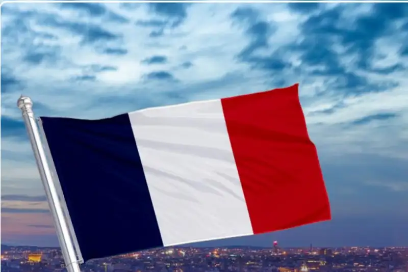 فرانسه: تروئیکای اروپا می‌خواهد دیپلماسی هسته‌ای با ایران را احیا کند