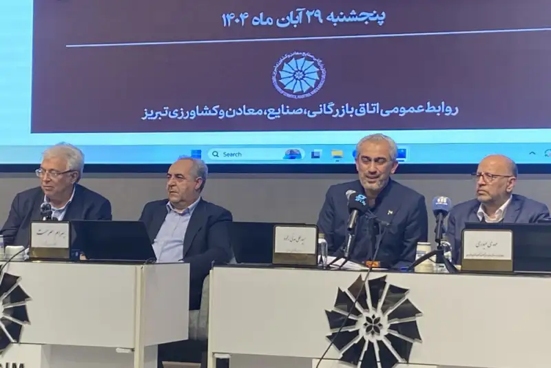 وزیر اقتصاد: تفویض اختیارات بانکی، مالیاتی و گمرکی به استان‌ها به زودی ابلاغ می‌شود