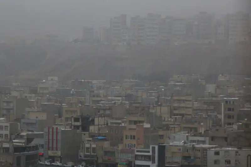 آلودگی هوا مدارس اراک، ساوه و شازند را در روز شنبه تعطیل کرد