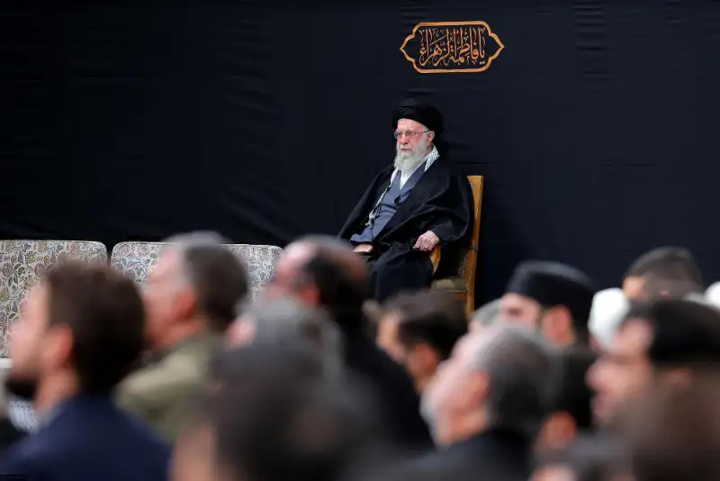 دومین شب مراسم عزاداری ایام شهادت حضرت فاطمةالزهرا (س) در حسینیه امام خمینی(ره)