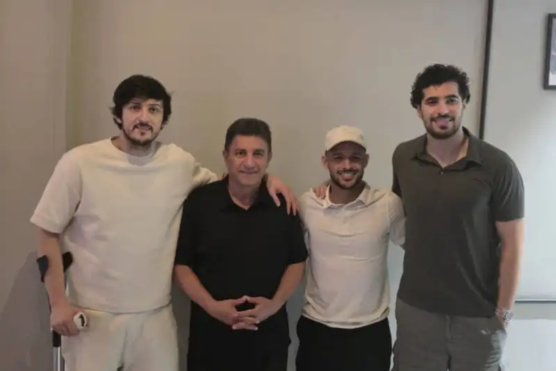 ماجرای دیدار قلعه‌نویی با لژیونرها در خارج کشور چیست ؟