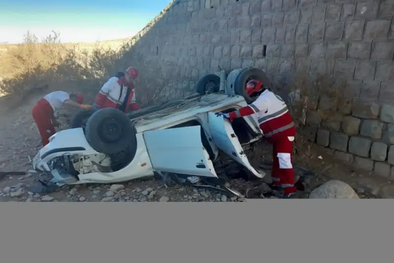 سقوط خودرو در بافت سه کشته بر جا گذاشت