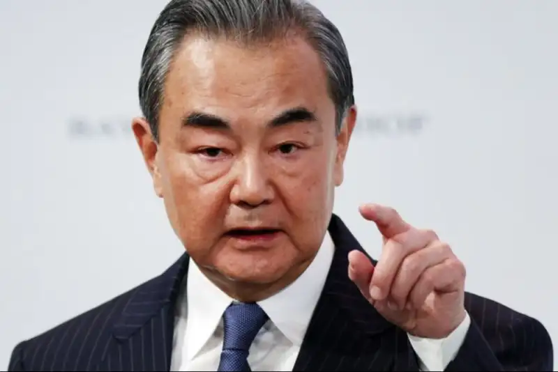 پکن با هرگونه دخالت در امور داخلی کشورهای منطقه مخالف است