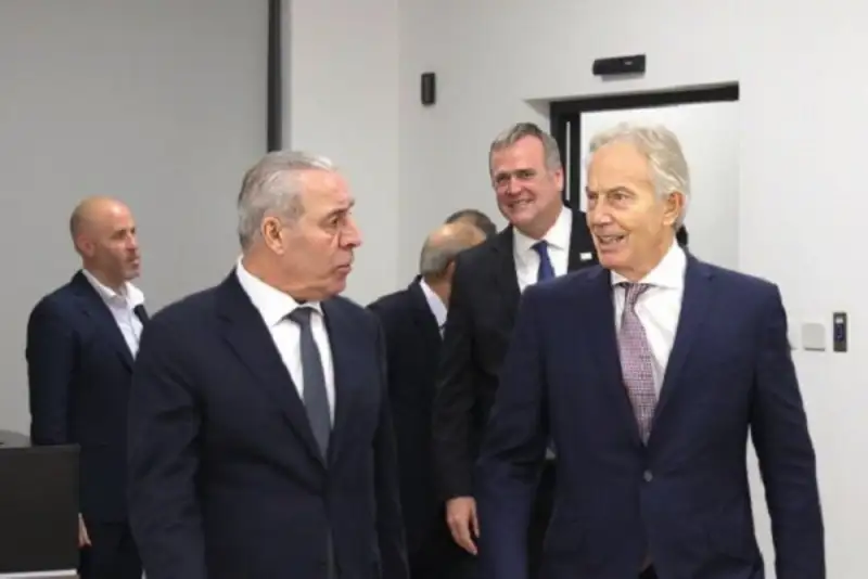 رایزنی تشکیلات خودگردان با تونی بلر و آمریکا درباره آینده غزه