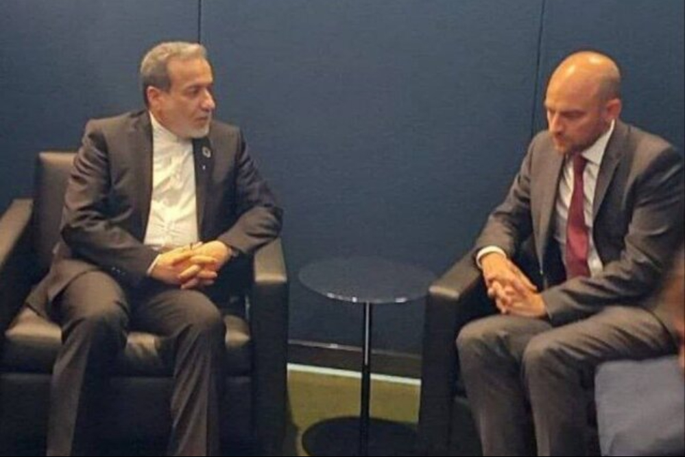 وزارت خارجه فرانسه: بارو و عراقچی در پاریس دیدار می‌کنند