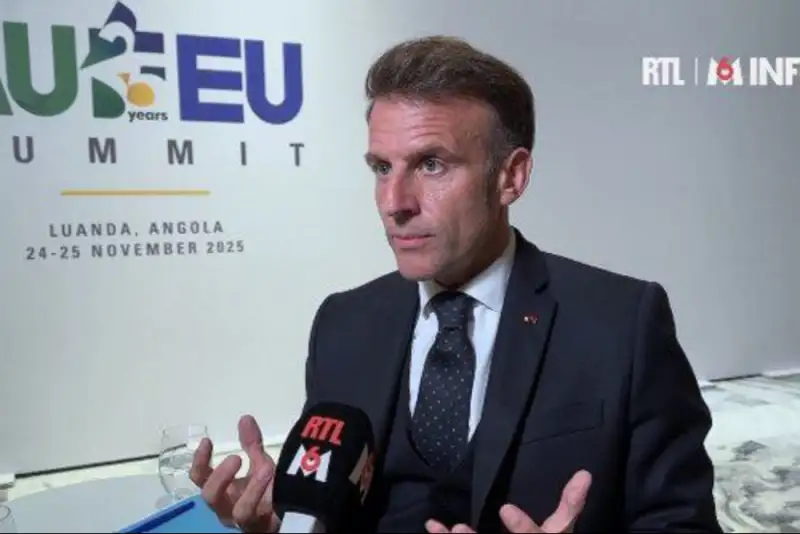 حمله ماکرون به مسکو: روسیه تنها مانع صلح اوکراین است