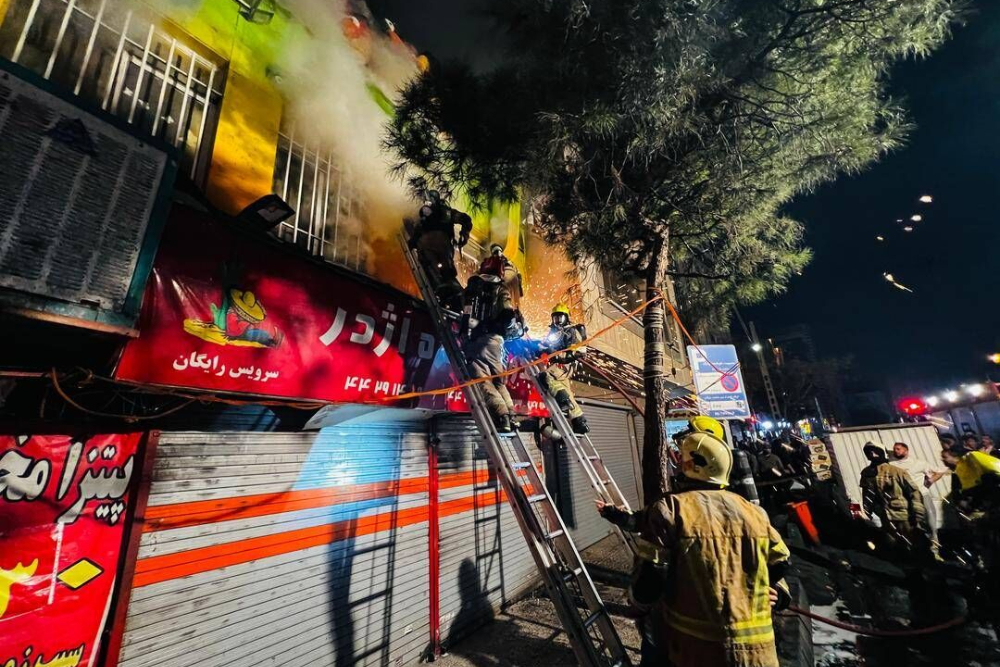 مرگ مرد 34 ساله در آتش‌سوزی پاساژ صادقیه