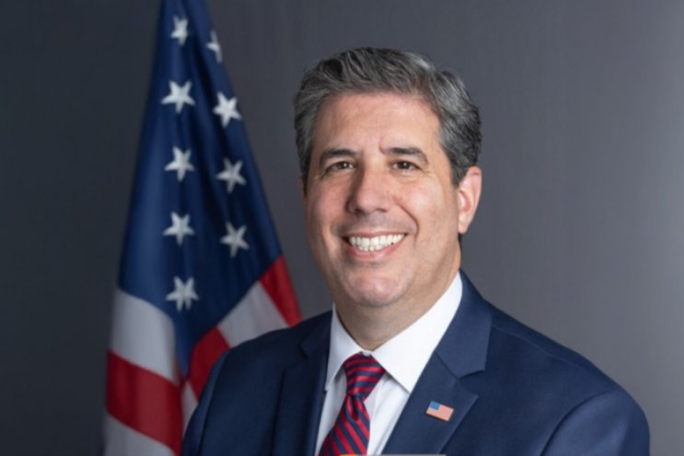 סגן מזכיר המדינה האמריקאי מבקר בעיראק ופתח קונסוליה חדשה בארביל