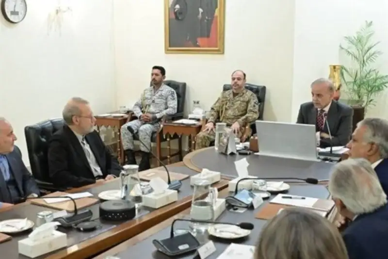 جزئیات دیدار شهباز شریف با علی لاریجانی / تأکید بر همکاری‌های دوجانبه