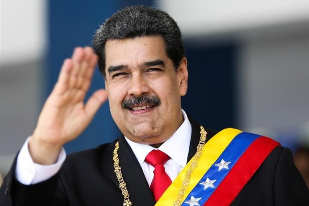 مادورو: ممتنون لحلفائنا، بمن فيهم إيران الصامدة