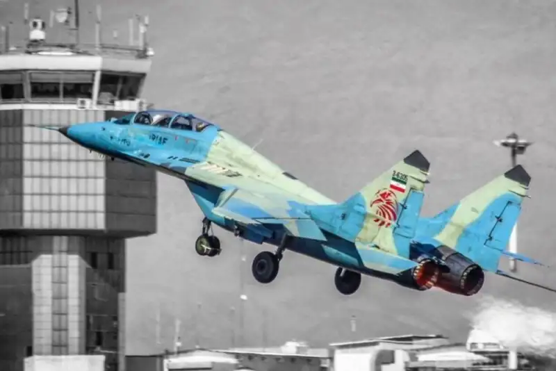 توضیح نهاجا درباره عبور جنگنده از آسمان تهران