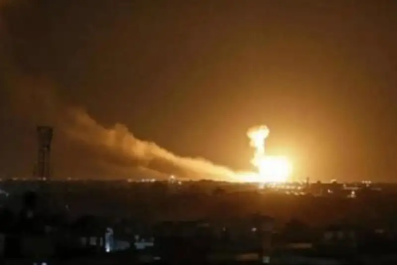 حمله پهپادی به میدان گازی کورمور در سلیمانیه+فیلم