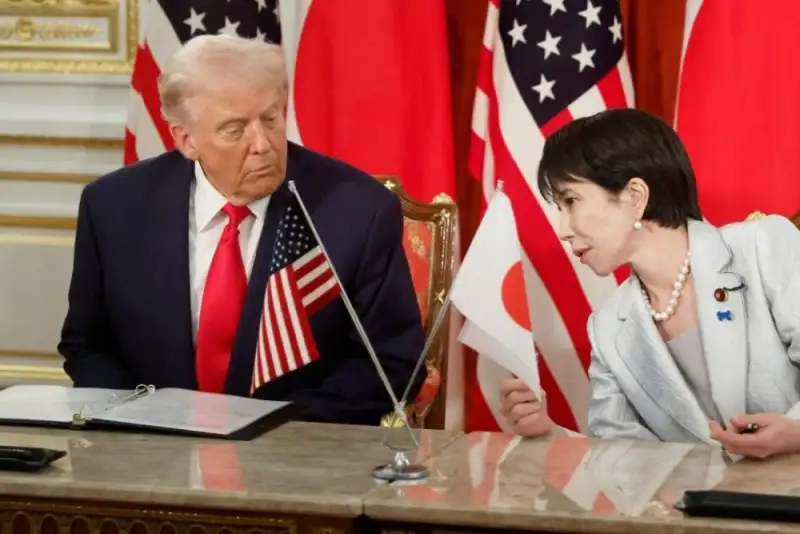 ترامپ از ژاپن خواست اختلاف با چین را تشدید نکند