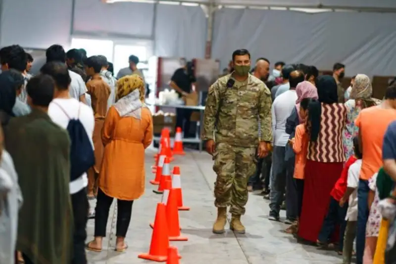 آمریکا بررسی مهاجرت افغان‌ها را موقتاً متوقف کرد