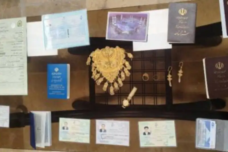 کیف پنجاه میلیاردی طلا در کنارک به صاحبش بازگردانده شد