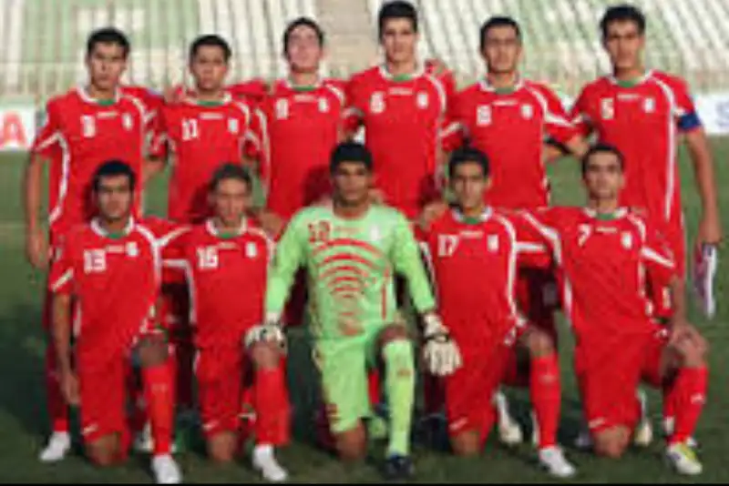 شاگردان احمدی صدرنشین ماندند