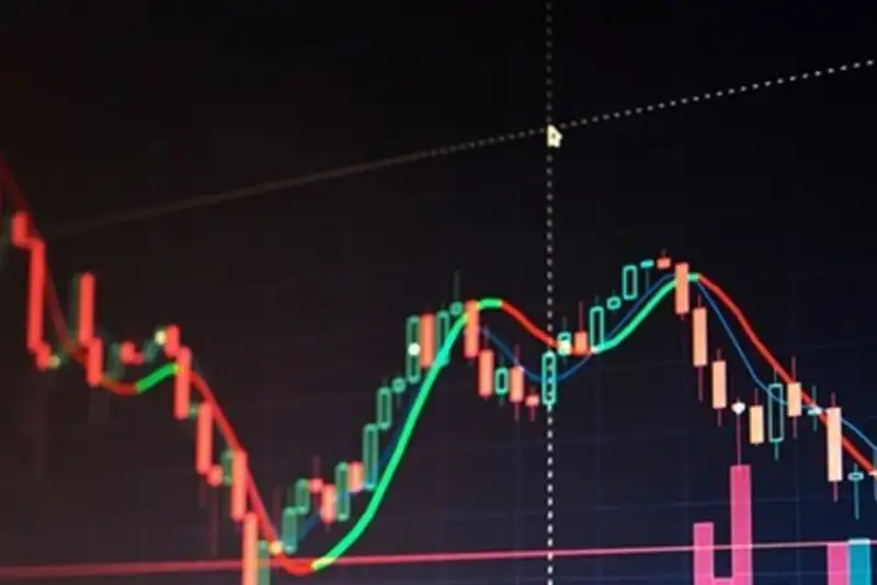 بورس در گرداب نیمه‌سال؛ قایق شاخص منتظر باد آرامش
