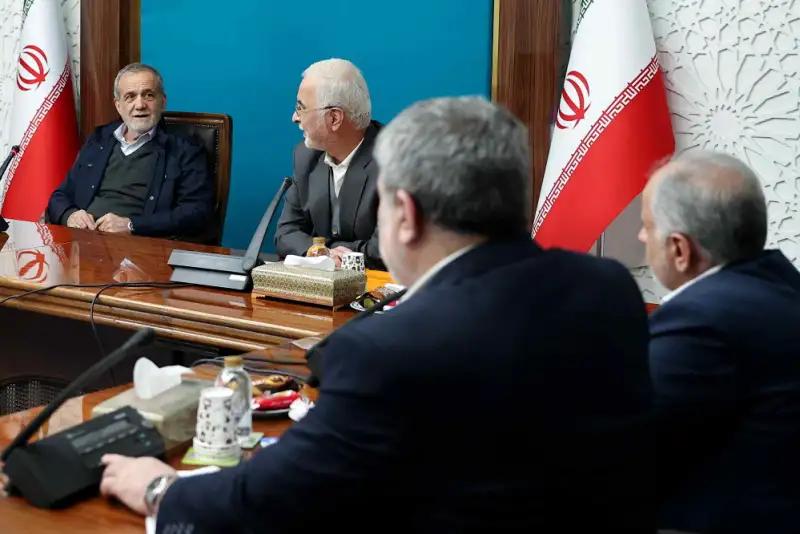 پزشکیان: در زمینه حجاب و عفاف باید الگوهای مناسب به جامعه معرفی شوند