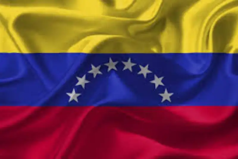 واکنش «کاراکاس» به پیام «دونالد ترامپ» درباره حریم هوایی ونزوئلا