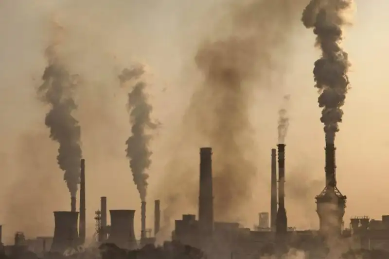 رد پای سوخت پرگوگرد در آلودگی کم‌سابقه هوای تهران