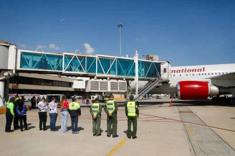 ونزوئلا مجوز ازسرگیری پروازهای اخراج مهاجران از آمریکا را صادر کرد