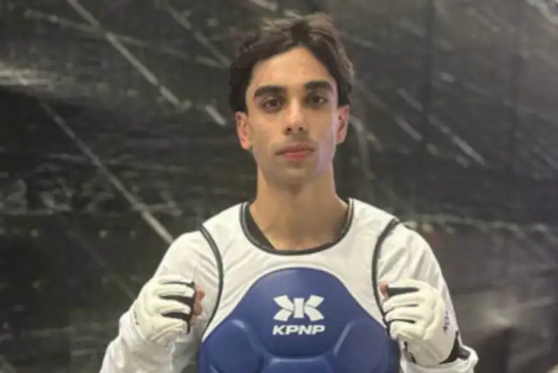 ابوالفضل زندی قهرمان تکواندو جهان شد