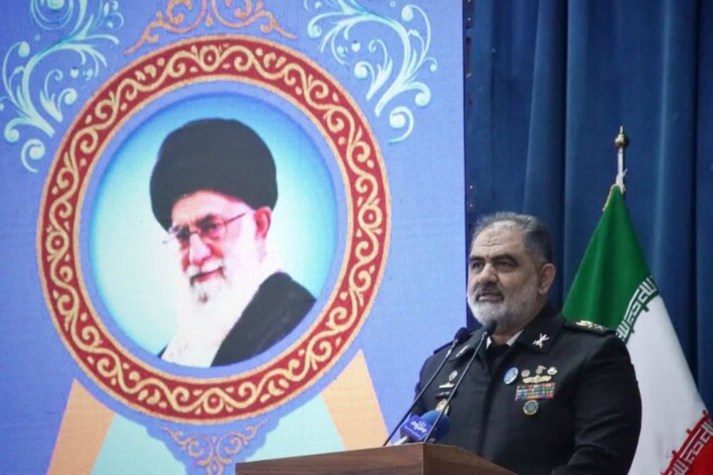 الادميرال إيراني: المدمرتان "سهند" و "كردستان" ستوفران الحماية للسفن الايرانية
