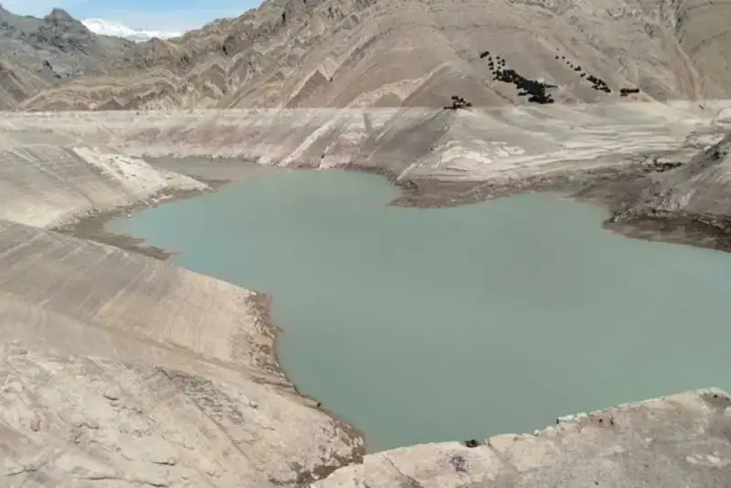 کاهش عجیب سرانه آب تجدیدپذیر کشور