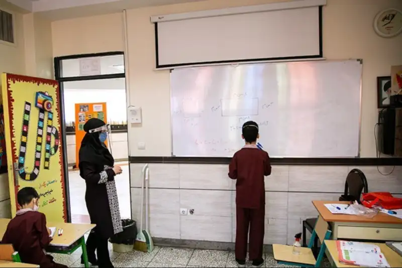 مدارس و ادارات تهران فردا حضوری هستند