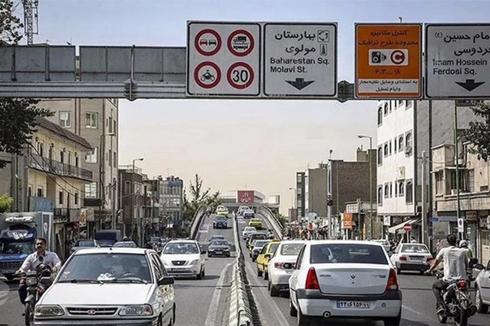 کاهش 37 درصدی ترافیک تهران با اجرای محدودیت‌های آلودگی هوا