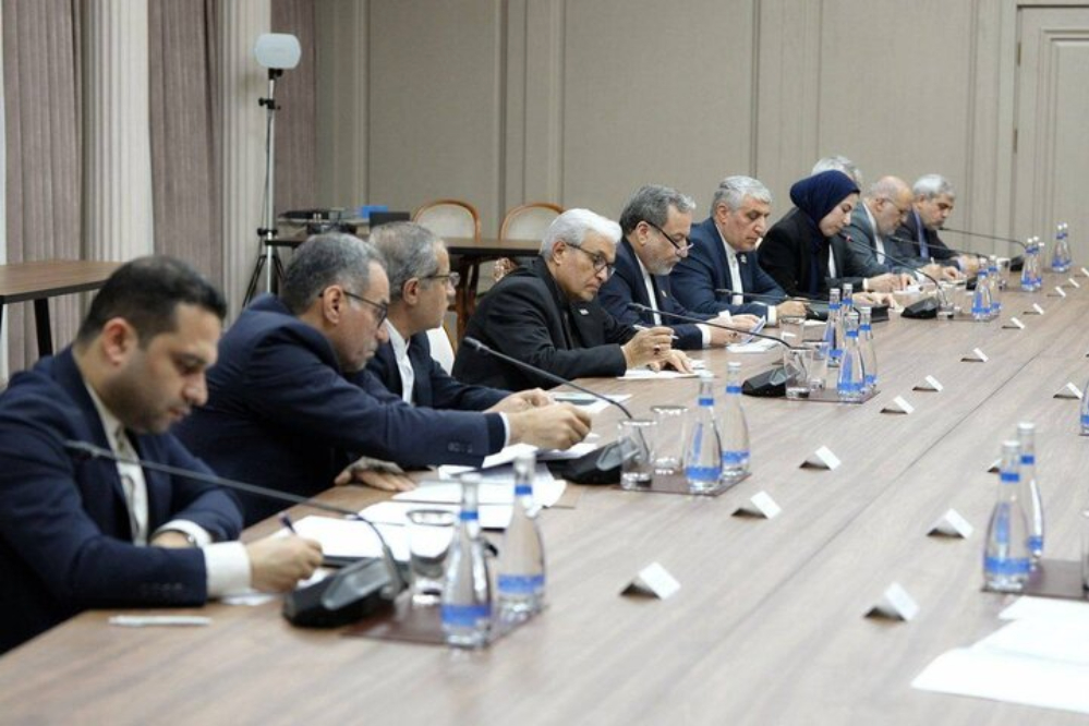 אראגצ'י דן בחיזוק היחסים בין שתי המדינות עם סגן ראש ממשלת אזרבייג'ן