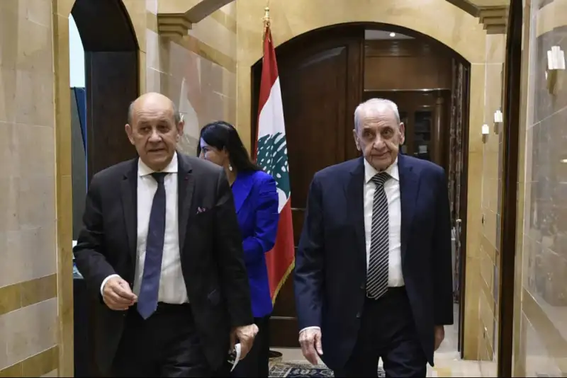 فرستاده مکرون با رئیس پارلمان لبنان دیدار کرد