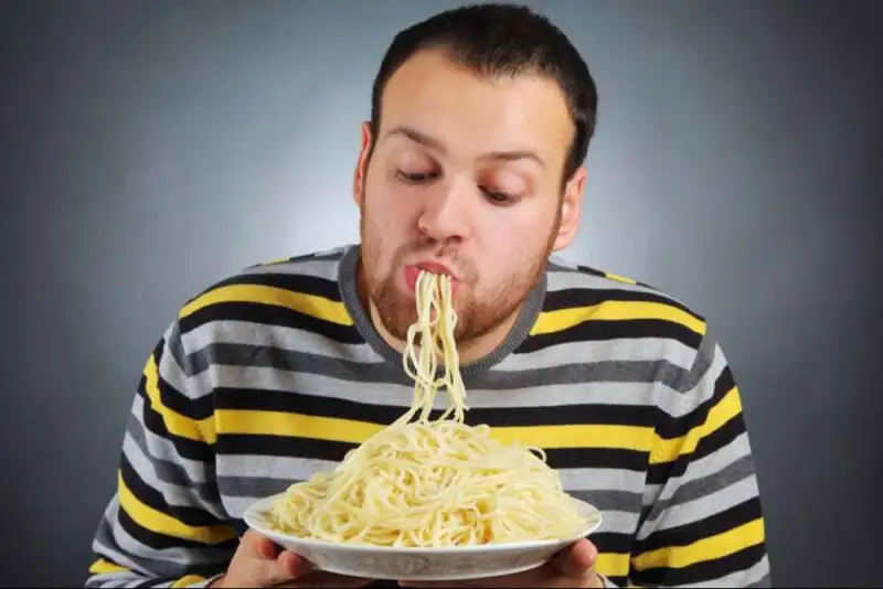 چرایی بازگشت هوس‌های غذایی پس از قطع مونجارو با شدتی بیشتر از قبل!