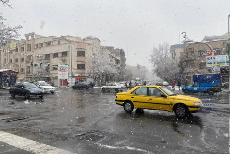 هشدار پلیس راهنمایی؛ لغزندگی معابر تهران پس از بارش باران